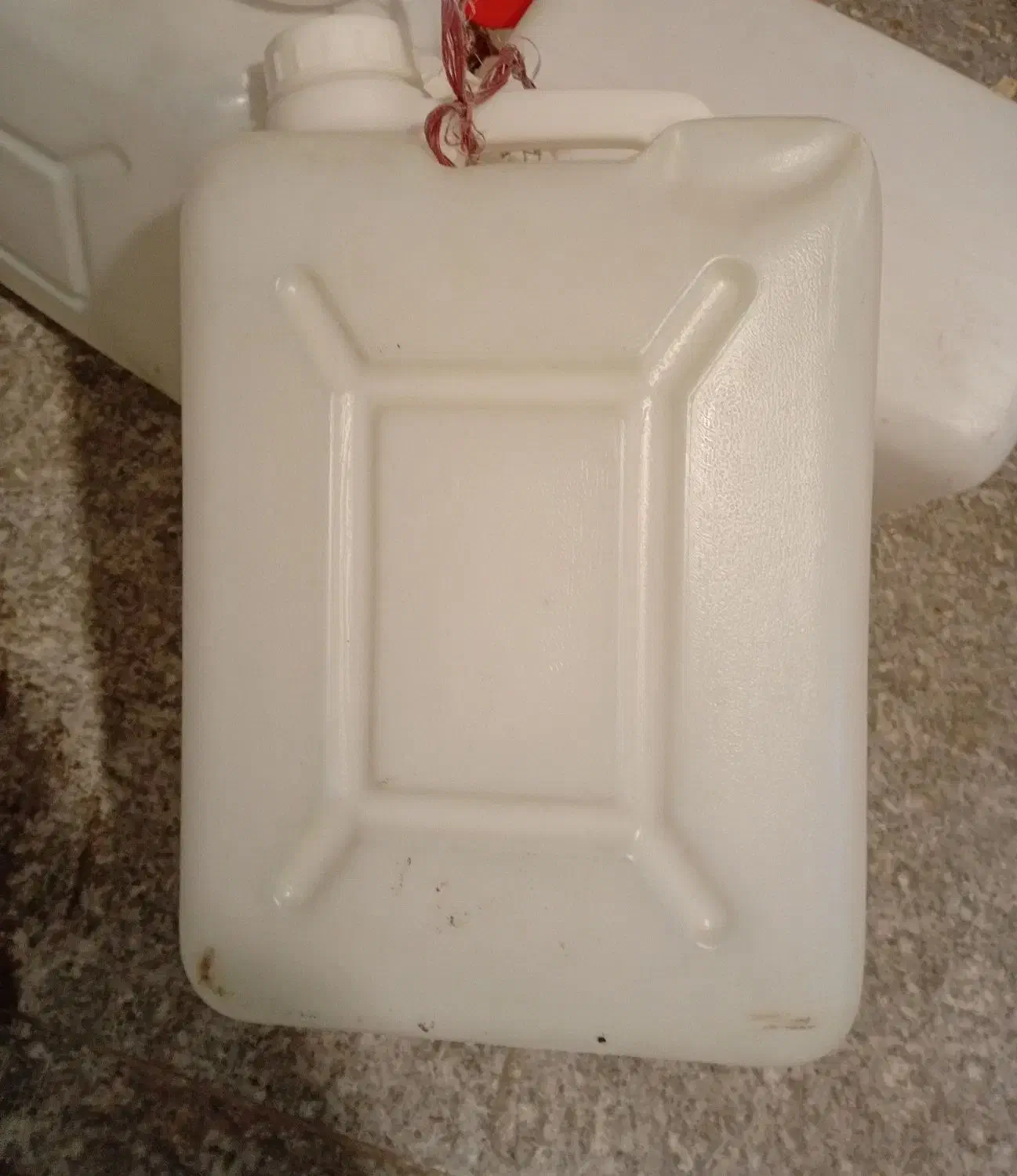 دبه اب|ظروف نگهدارنده، پلاستیکی، یکبارمصرف|اردبیل, |دیوار