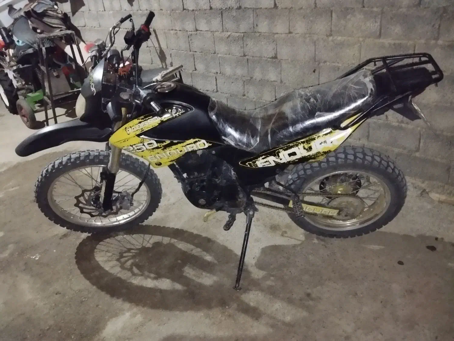 فلات رادیسون ۲۰۰سی سی|موتورسیکلت|پیرانشهر, |دیوار