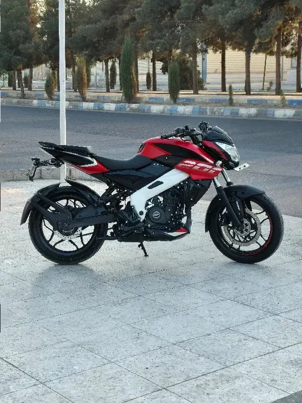 موتور NS 200 مدل 1402|موتورسیکلت|کاشان, فاز ۲ ناجی آباد|دیوار