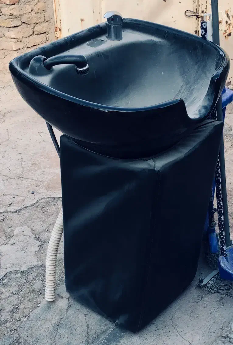 تابلو ارایشگاه.سرشور|آرایشگاه و سالن‌های زیبایی|کرمان, |دیوار