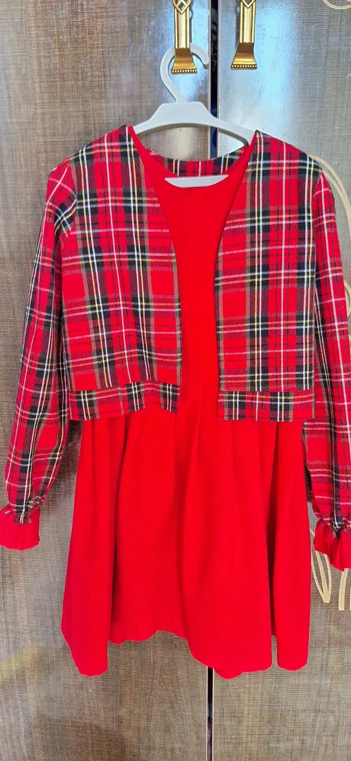 لباس دخترونه|کفش و لباس بچه|آشخانه, |دیوار