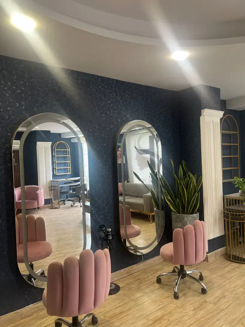 آینه و لوازم سالن زیبایی|آرایشگاه و سالنهای زیبایی|صومعهسرا, |دیوار