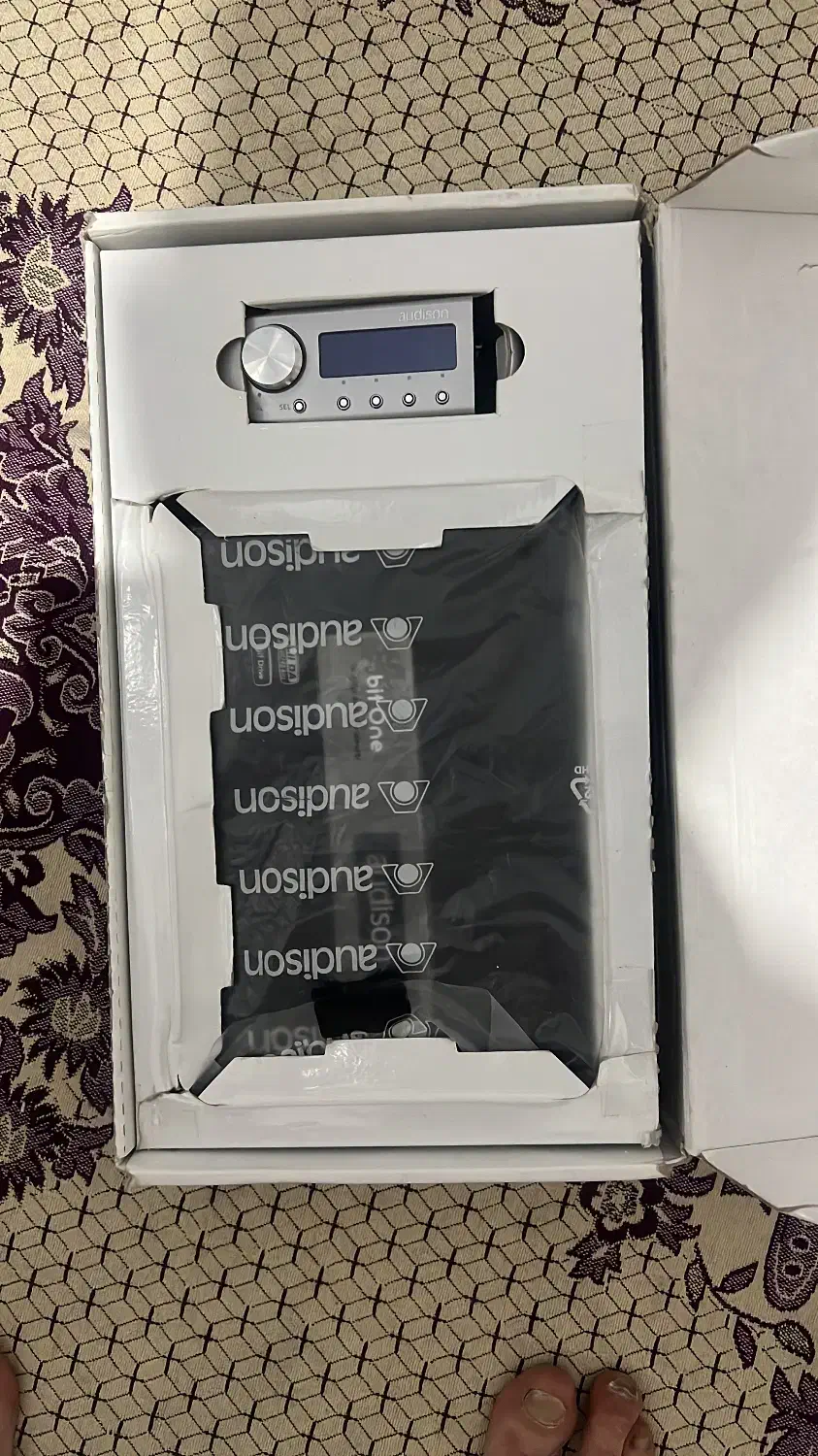 آپلی و پرسسور اودیسون آلپاین|صوتی و تصویری|تهران, جوانمردان (اندیشه)|دیوار