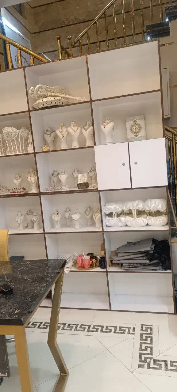 قفسه ام دی اف تمیز و بسیار نو|کتابخانه، شلف، قفسههای دیواری|مشهد, طلاب|دیوار