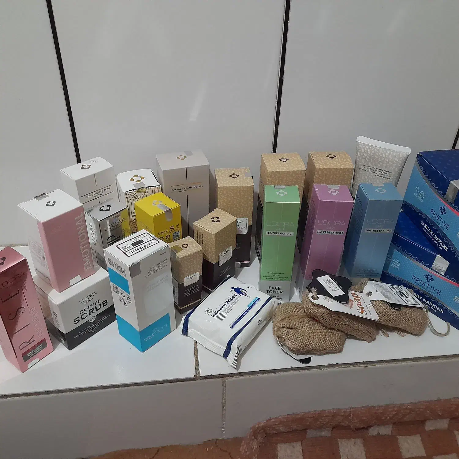 محصولات سلامت پوست و مو|آرایشی، بهداشتی، درمانی|خمینی‌شهر, |دیوار