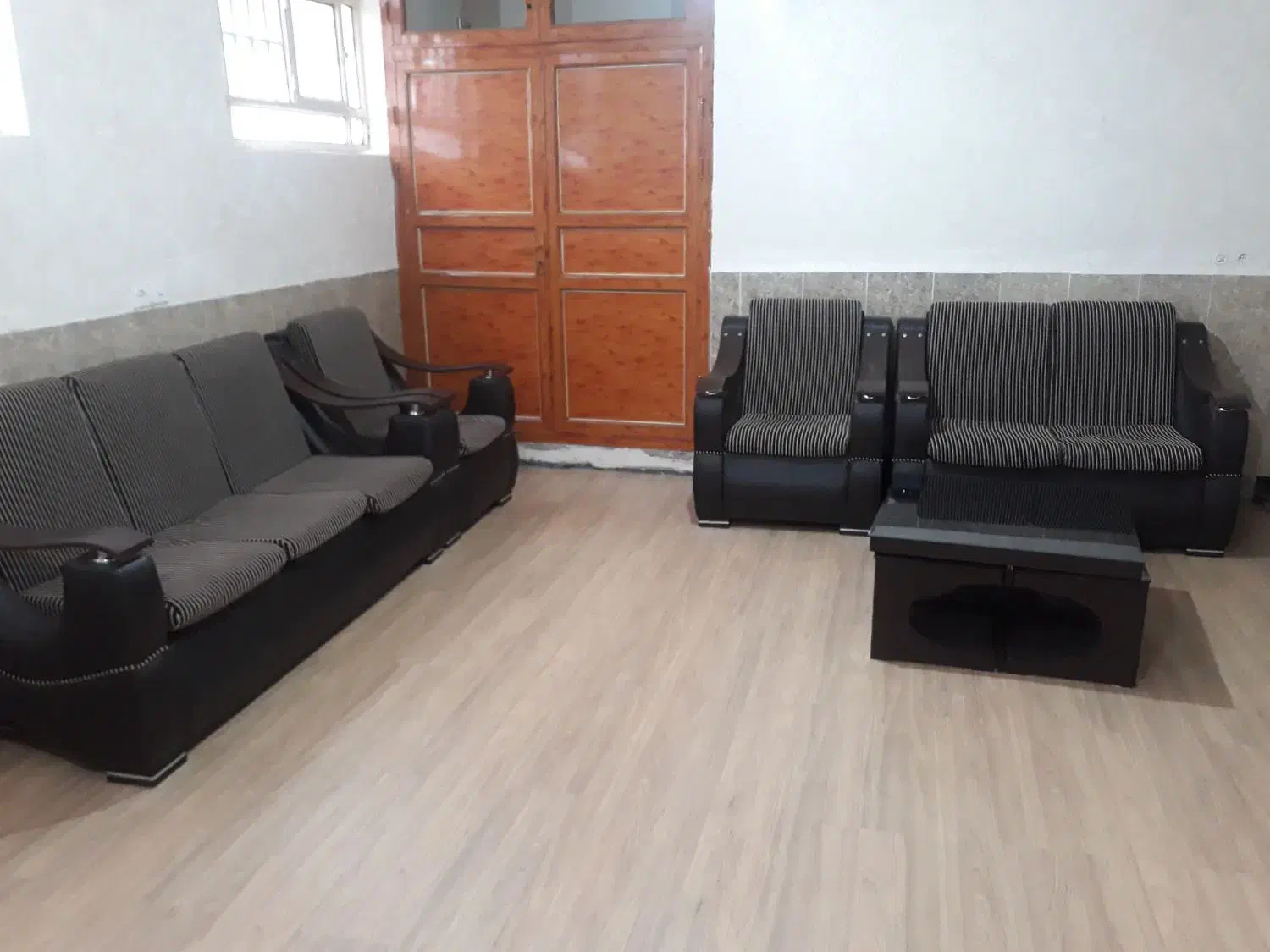 یک دست مبلمان کار کرده|مبلمان خانگی و میز عسلی|خرمآباد, |دیوار