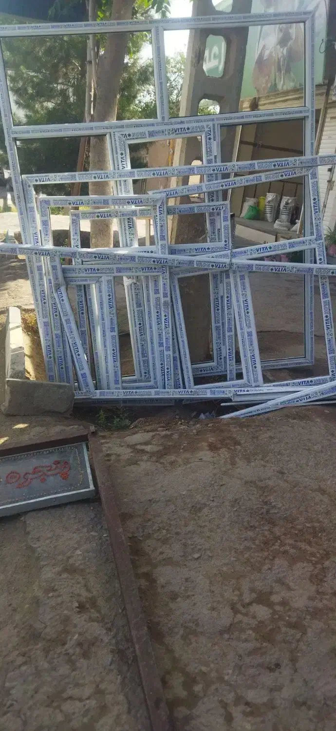 نیاز مند یک اوسا کار و شاگرد|مصالح و تجهیزات ساختمان|زرند, |دیوار