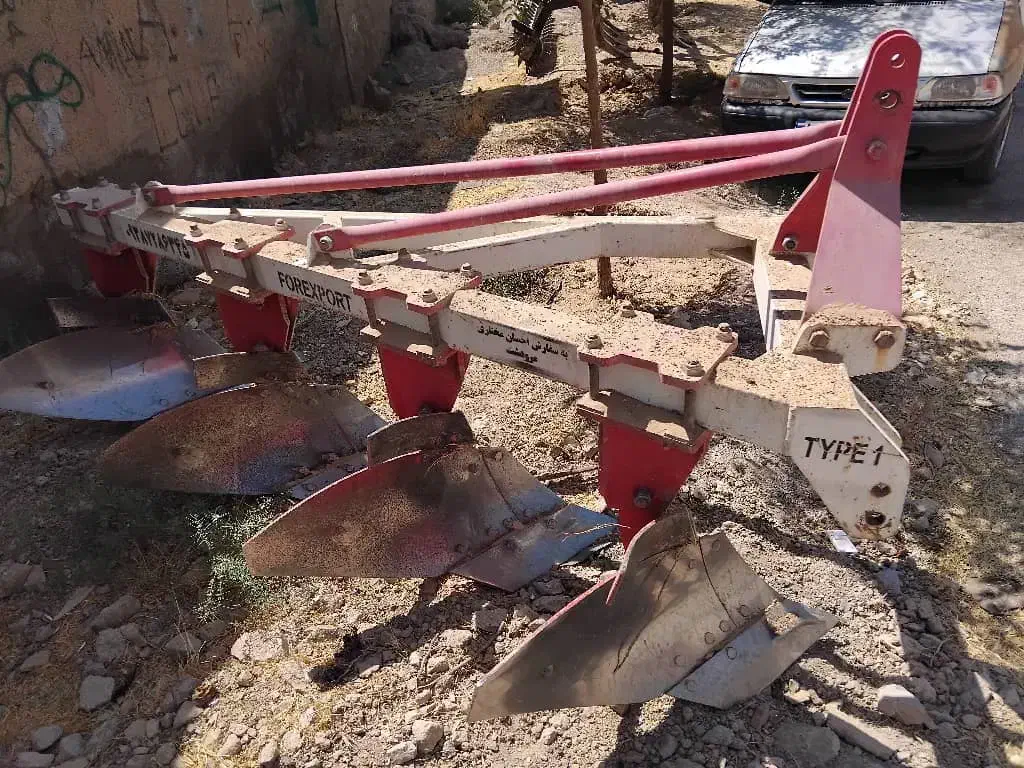 گاو آهن و خاک ورز|ماشینآلات صنعتی|مرودشت, بیست متری بیمارستان|دیوار