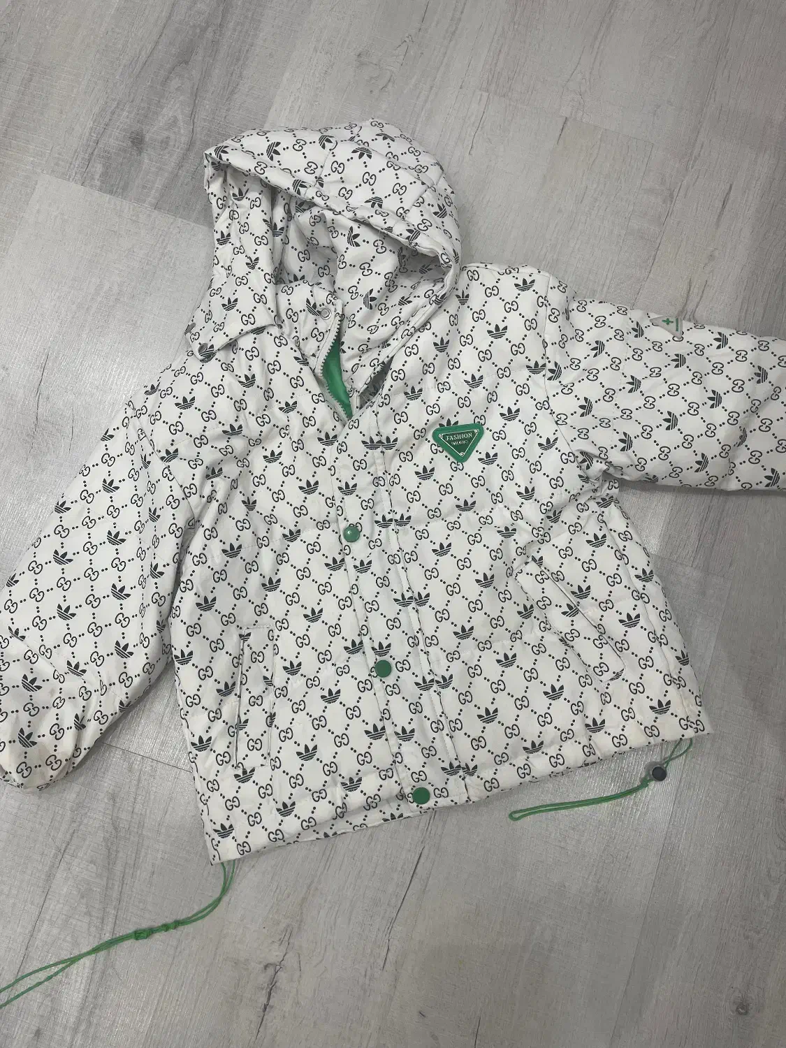 کاپشن و کت لی|کفش و لباس بچه|اردبیل, |دیوار