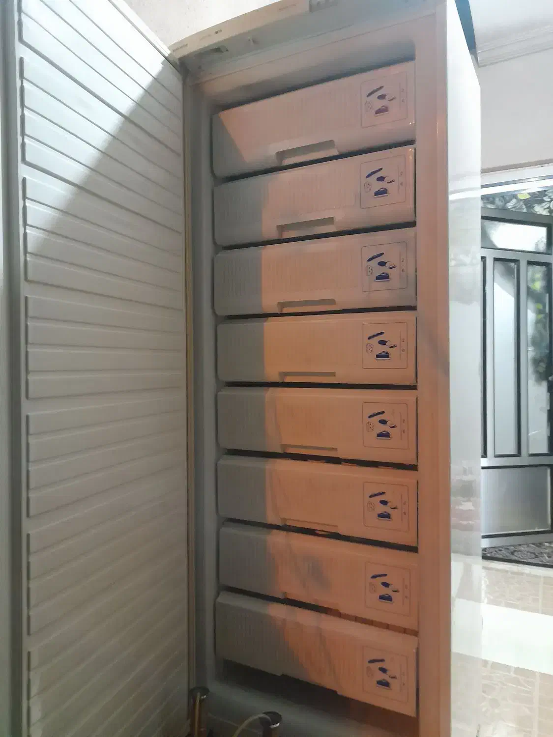 فریزریخساران ۸کشویی کاملا سالم|یخچال و فریزر|جلین, |دیوار