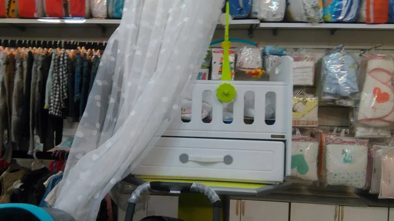 تخت نوزاد آک|تخت و صندلی بچه|شاهینشهر, شهرک میلاد|دیوار