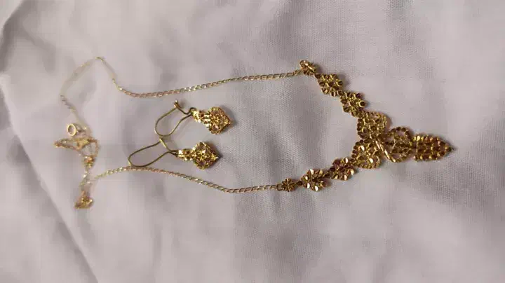 مقداری طلای نوبدون اجرت|جواهرات|رباطکریم, نصیرشهر|دیوار