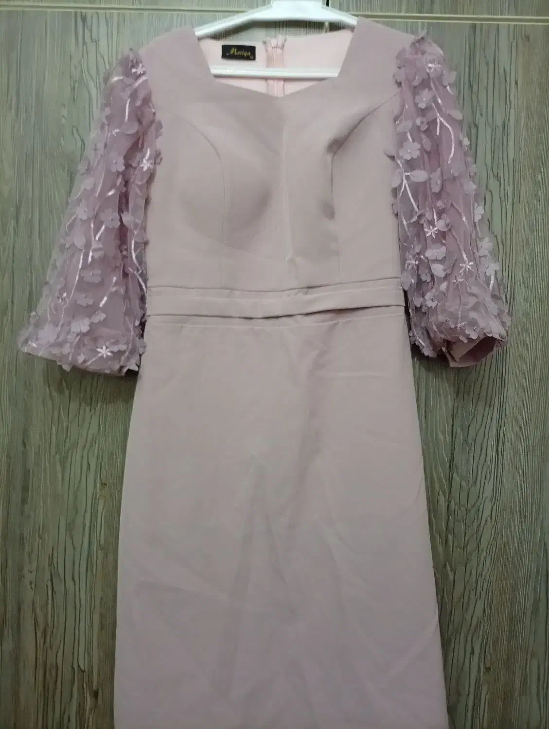 لباس مجلسی|لباس|بناب, |دیوار