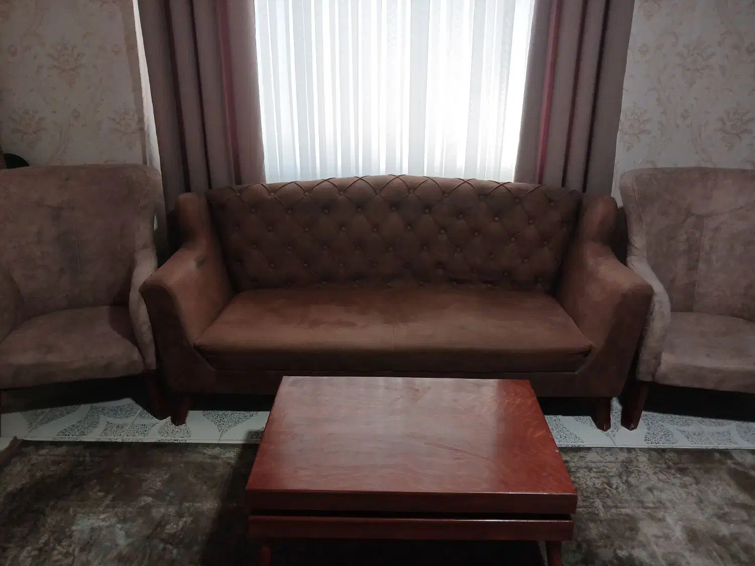 فروش مبل هفت نفره و میز نهارخوری و ...|مبلمان خانگی و میز عسلی|الیگودرز, |دیوار