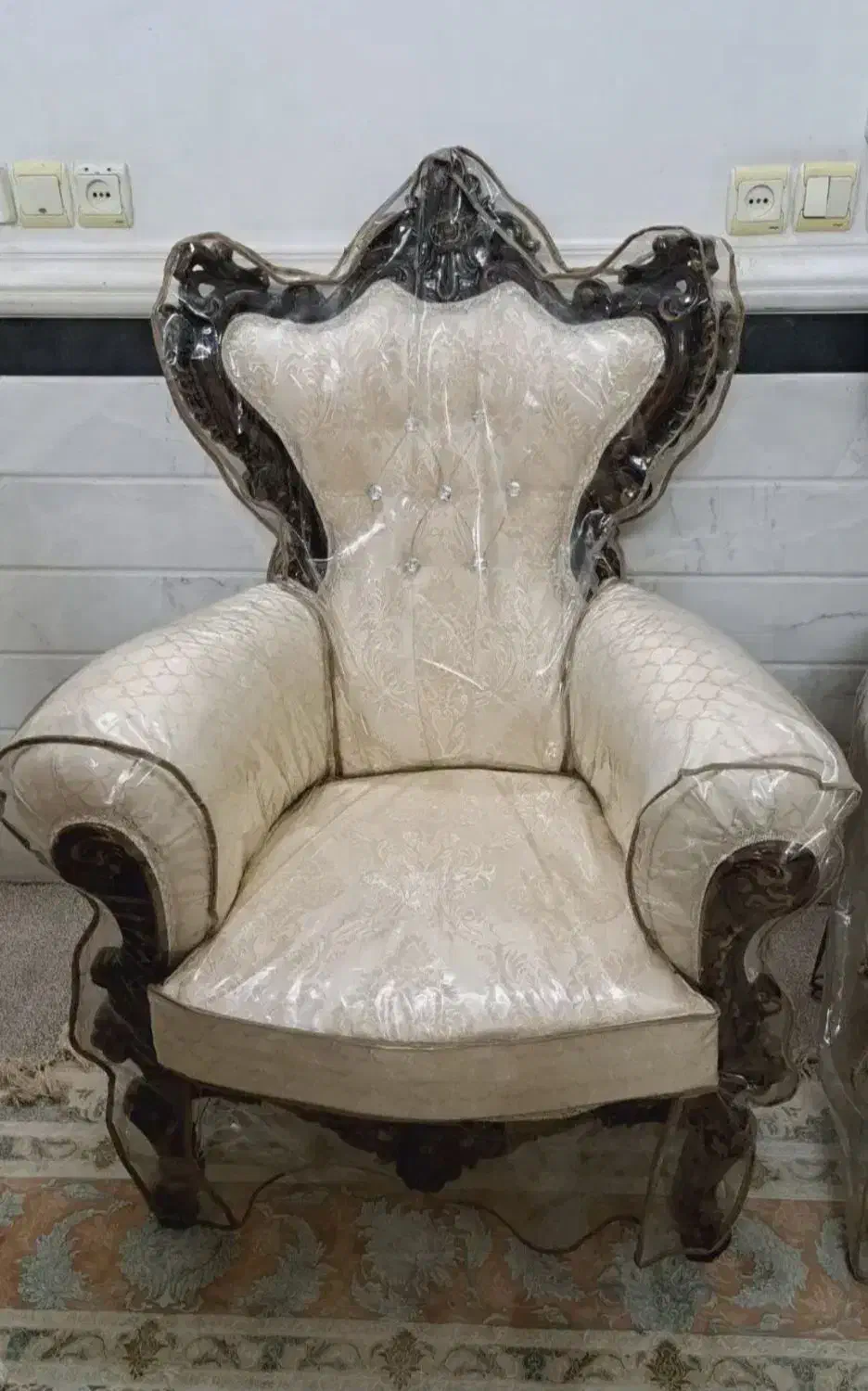 مبلمان سلطنتی تمام چوب7نفره نونوباکاورمناسب جهیزیه|مبلمان خانگی و میز عسلی|قم, زنبیل آباد|دیوار