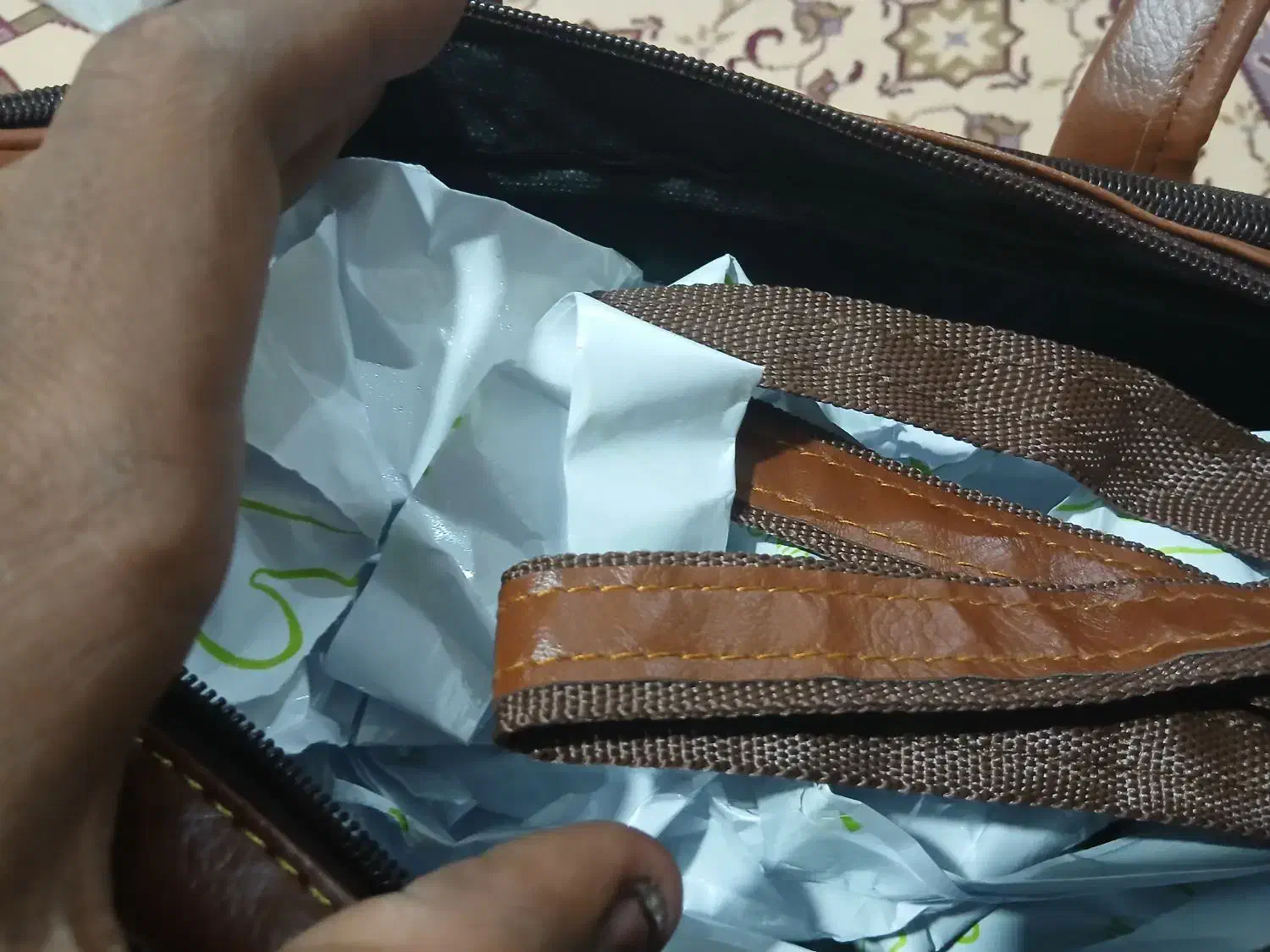 کیف|کیف، کفش، کمربند|زنجان, |دیوار