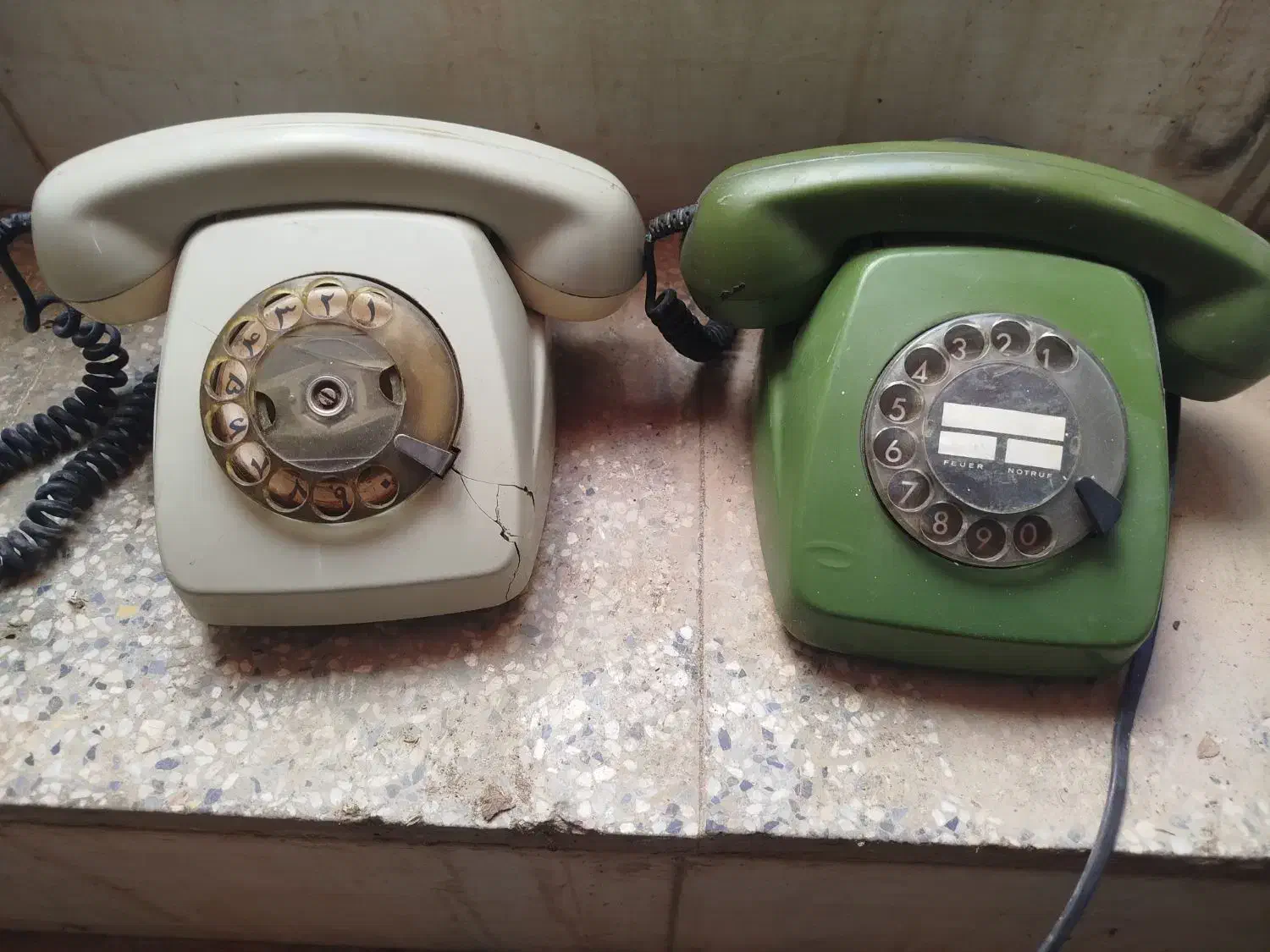 تلفن قدیمی|تلفن رومیزی|یزد, |دیوار