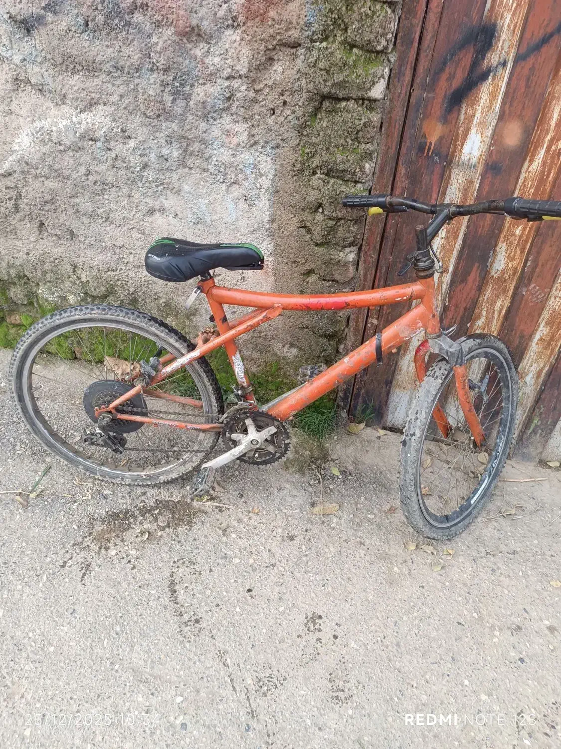 دوچرخه|دوچرخه، اسکیت، اسکوتر|جلین, |دیوار