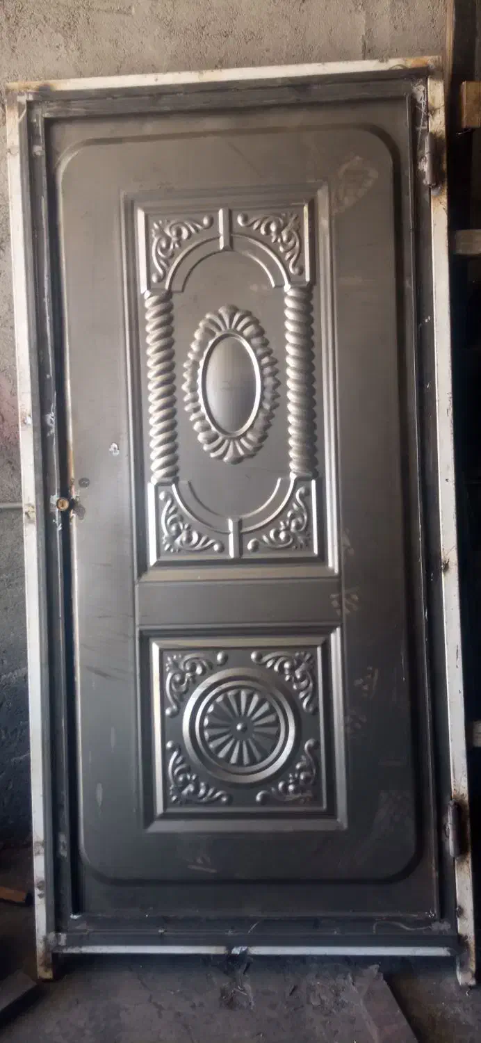 جوشکاری و درب پنجره فلزی|خدمات پیشه و مهارت|نجف‌آباد, شهید بهشتی|دیوار