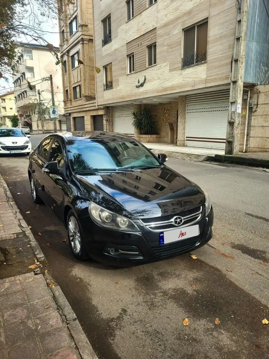 جک j5 اتومات مدل ۹۶ بیرنگ مانیتوردار|خودرو سواری و وانت|رشت, نیکمرام|دیوار