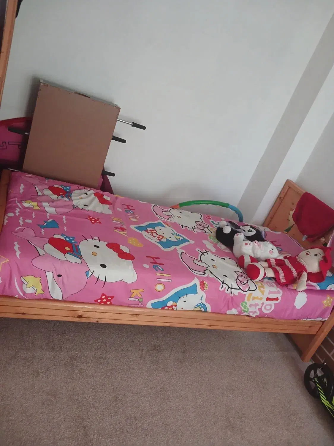 تخت کودک 4 تومن.تخت دونفره 6 تومن.بوفه 2 تومن|تخت و سرویس خواب|امامزاده عبدالله, |دیوار