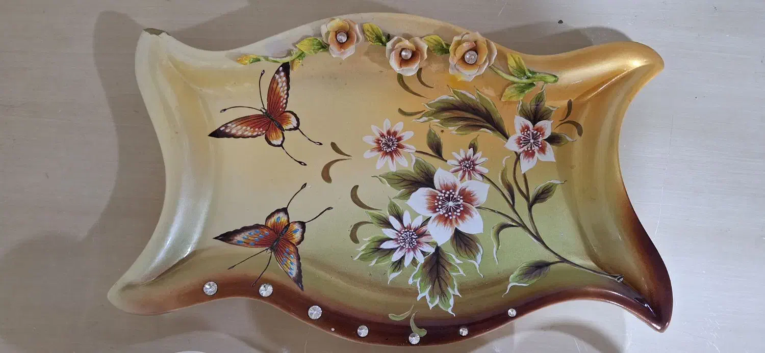 سرویس چای خوری گل برجسته و نگین کاری|ظروف سرو و پذیرایی|اهواز, کوی سعدی|دیوار