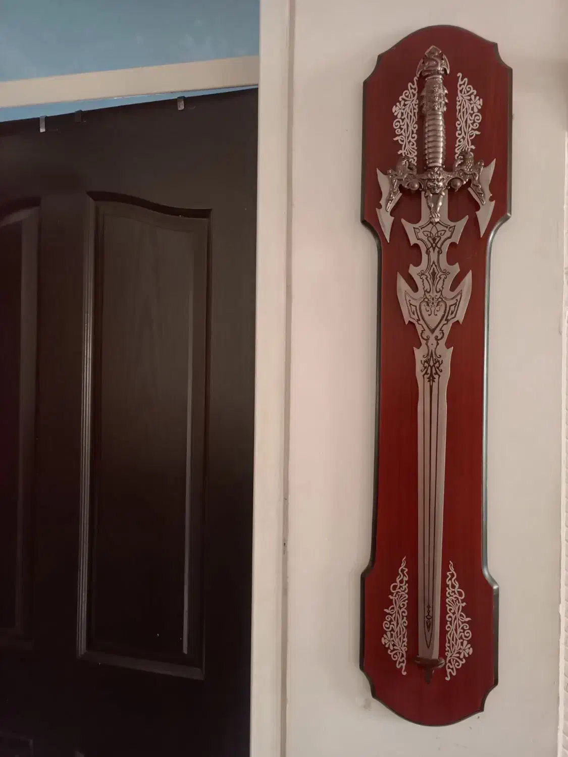 شمشیر|کلکسیون اشیاء عتیقه|شیراز, جوادیه|دیوار