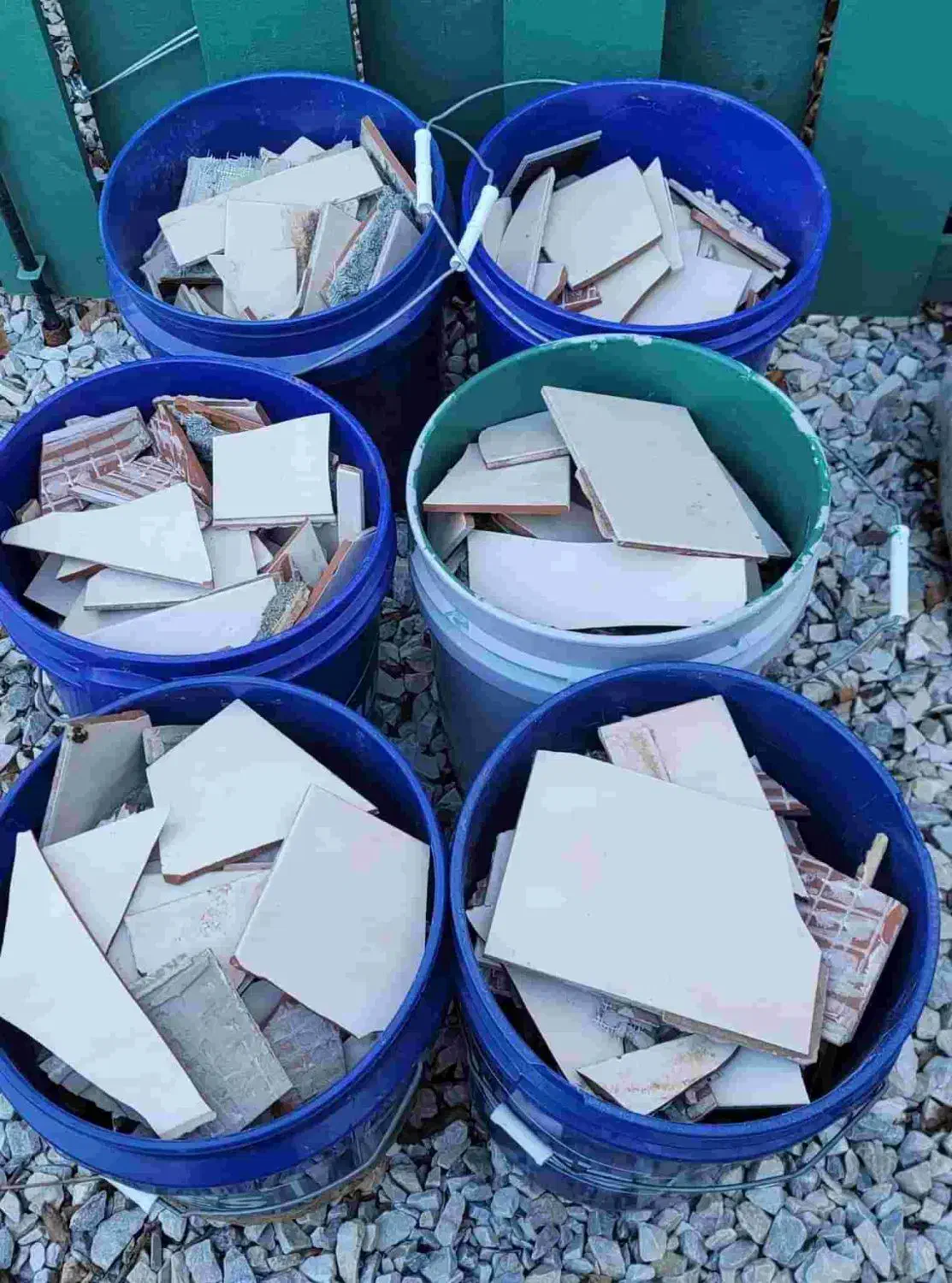 مقداری ضایعات سرامیک|مصالح و تجهیزات ساختمان|زبرخان, |دیوار