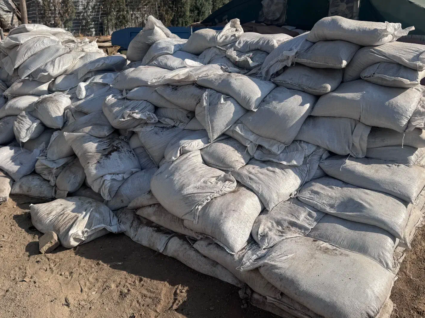 کود دامی پوسیده خاک برگ خاک باغچه پوشال پرلیت پوکه|خدمات باغبانی و درختکاری|تهران, هروی|دیوار