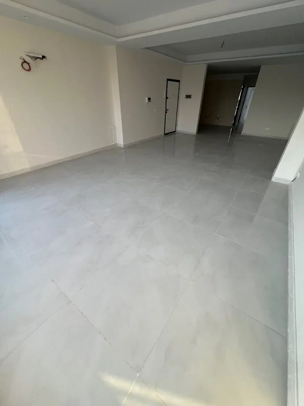 فروش۹۳متر شاهد(املاک بزرگ آزادی)|فروش آپارتمان|گرمدره, |دیوار