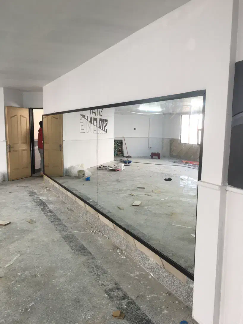 خدمات شیشه ساختمانی ورومیزی|خدمات پیشه و مهارت|اراک, |دیوار