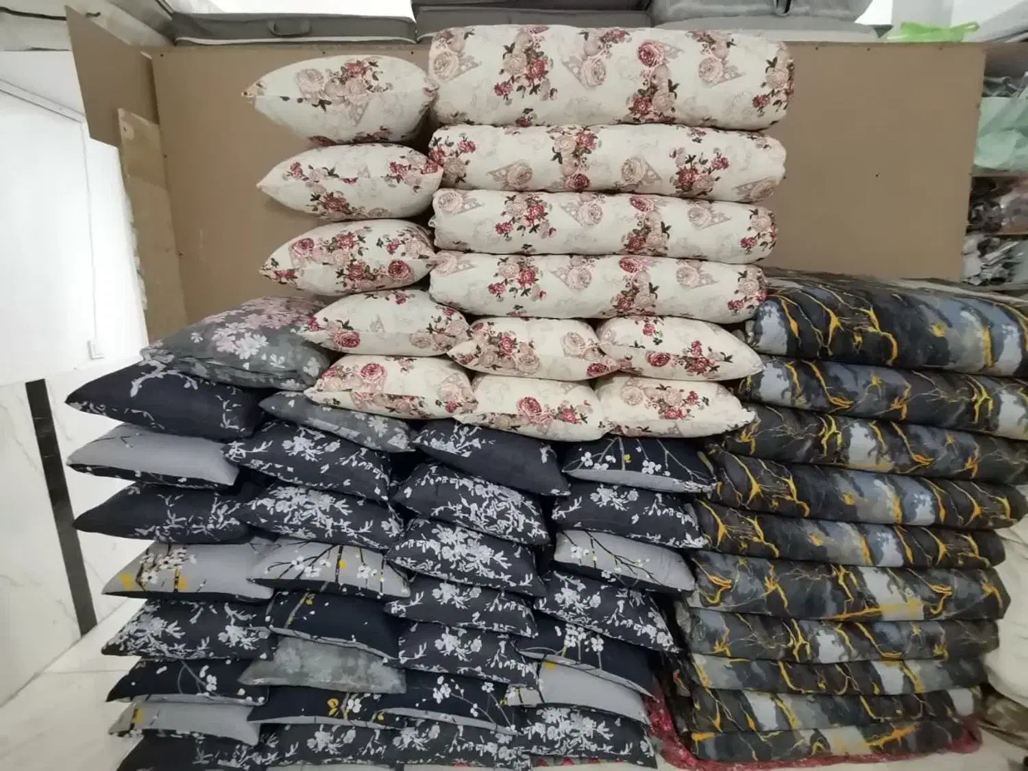 دوخت و تعمیر تشک و بالشت|رختخواب، بالش، پتو|اراک, |دیوار