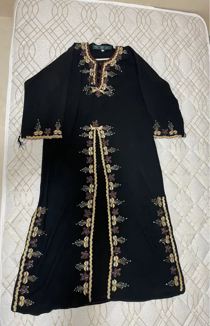 لباس مجلسی و مانتو|لباس|کاشان, دانش|دیوار