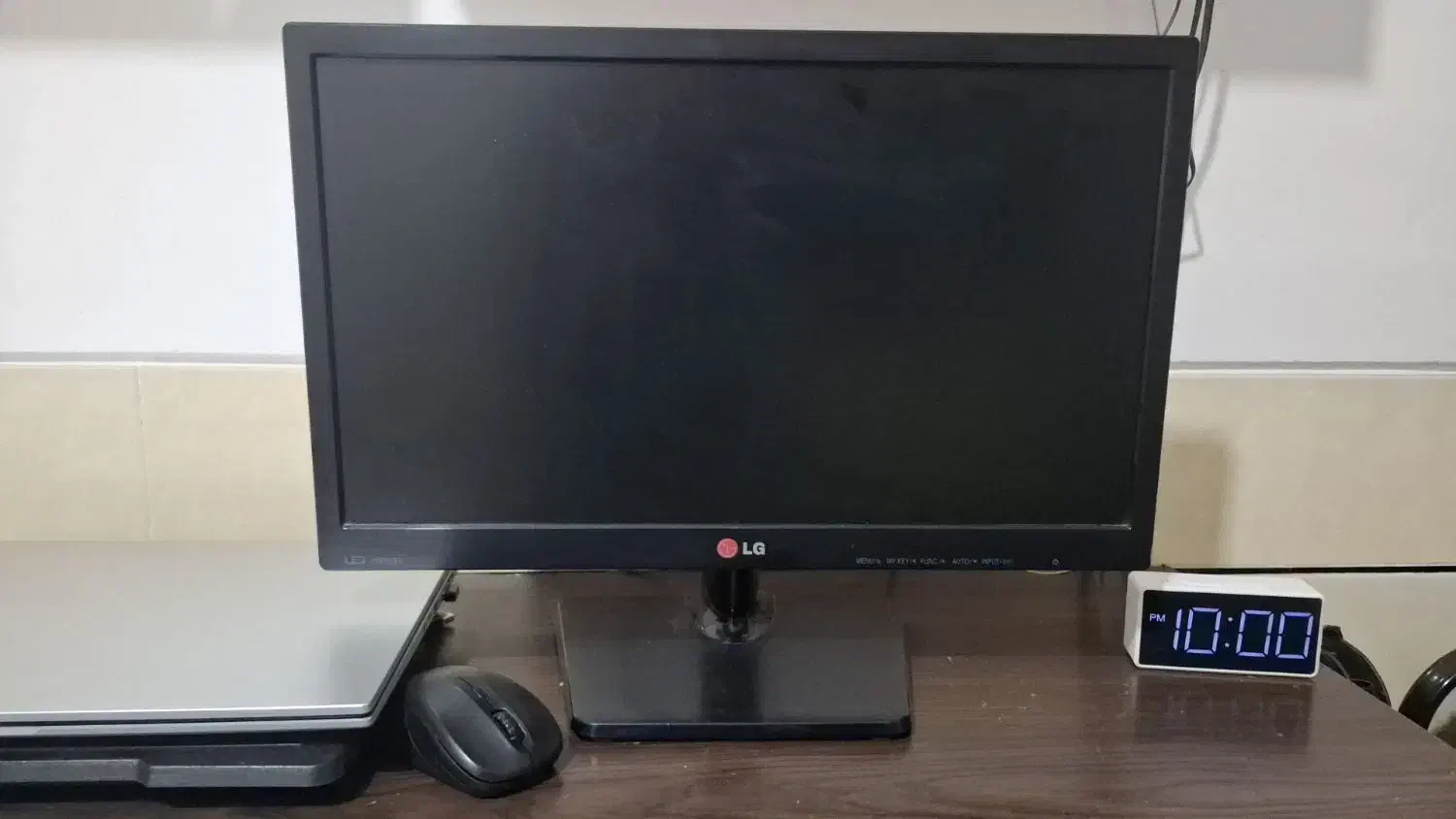 مانیتور ۱۹ اینچ|قطعات و لوازم جانبی رایانه|برخوار, |دیوار