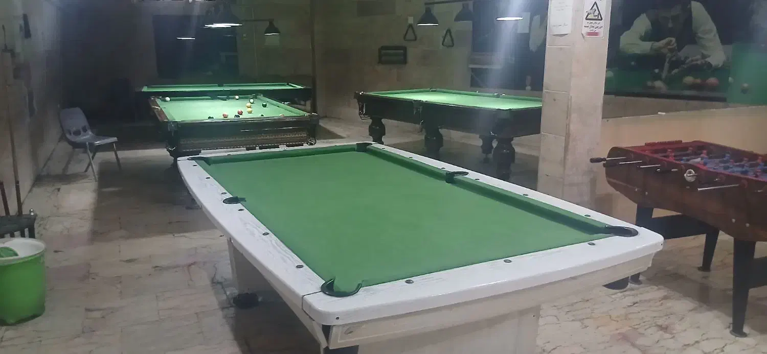 ۴ عدد میز بیلیارد با تمام وسایل|ورزش‌های توپی|بروجرد, |دیوار