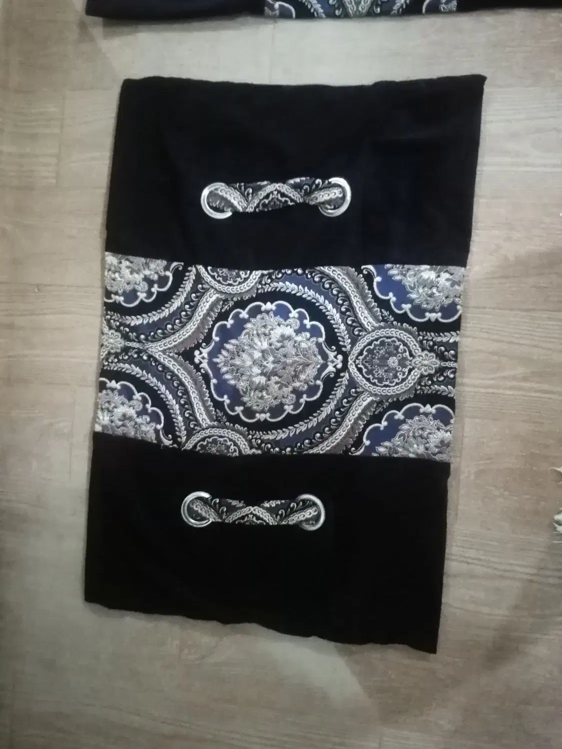 رو بالش|رختخواب، بالش، پتو|ارومیه, |دیوار