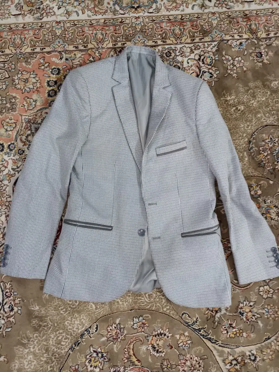 کت تک|لباس|مشهد, سرافرازان|دیوار