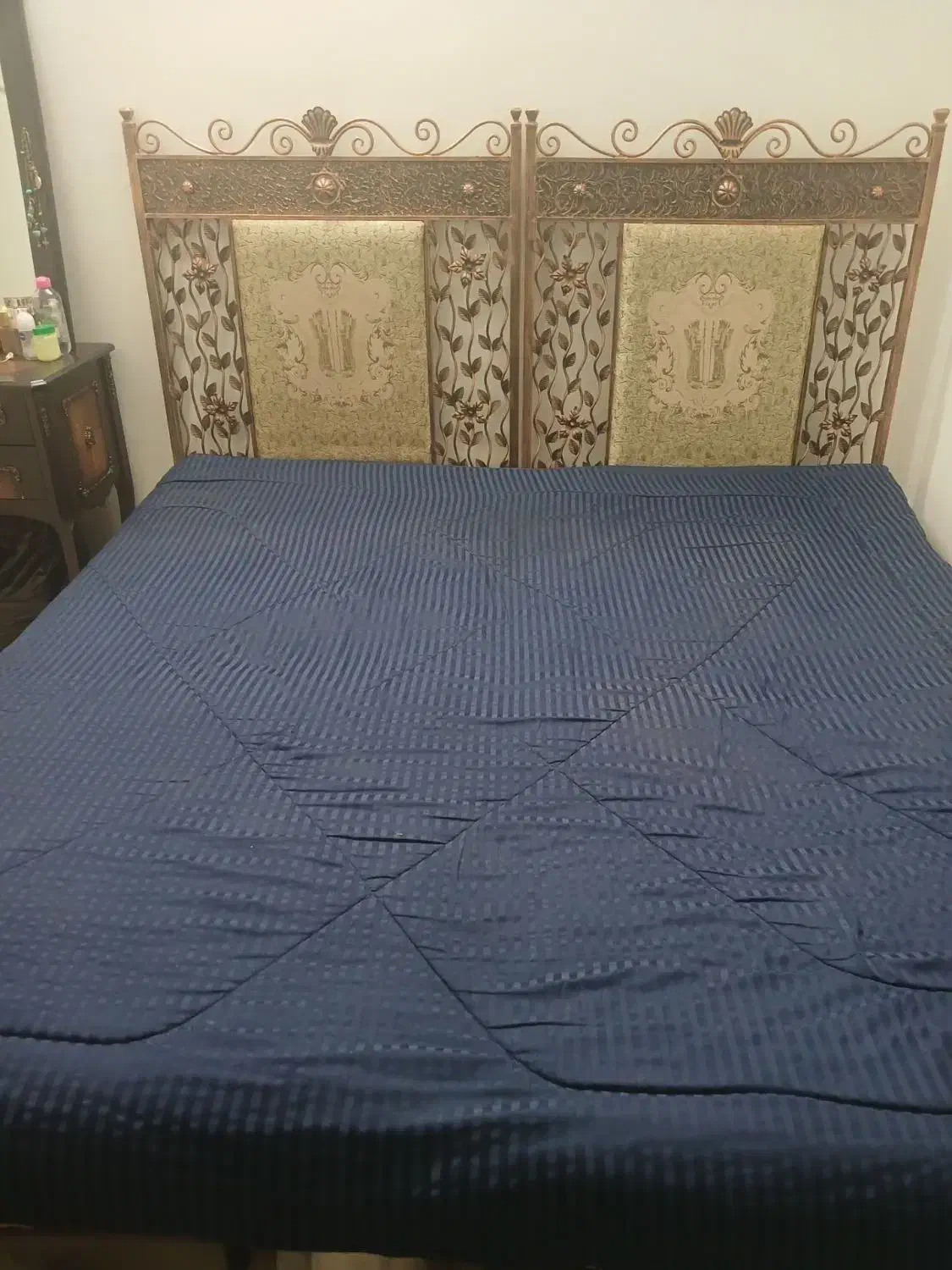 دو عدد تخت فرفوژه|تخت و سرویس خواب|مشهد, هنرور|دیوار