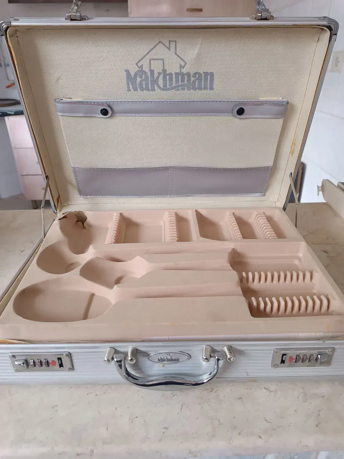 جعبه قاشق چنگال|ظروف سرو و پذیرایی|مشهد, نظام دوست|دیوار