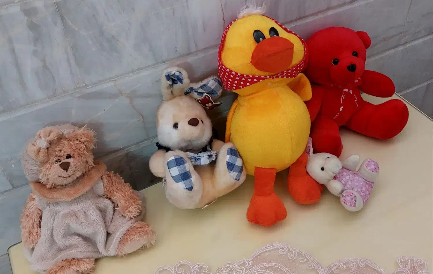 عروسک|اسباب‌‌بازی|قم, نوبهار|دیوار