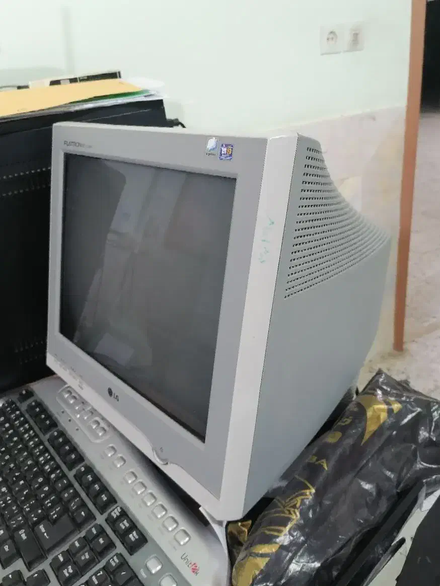 فروش مانیتور LG|قطعات و لوازم جانبی رایانه|کاشمر, |دیوار