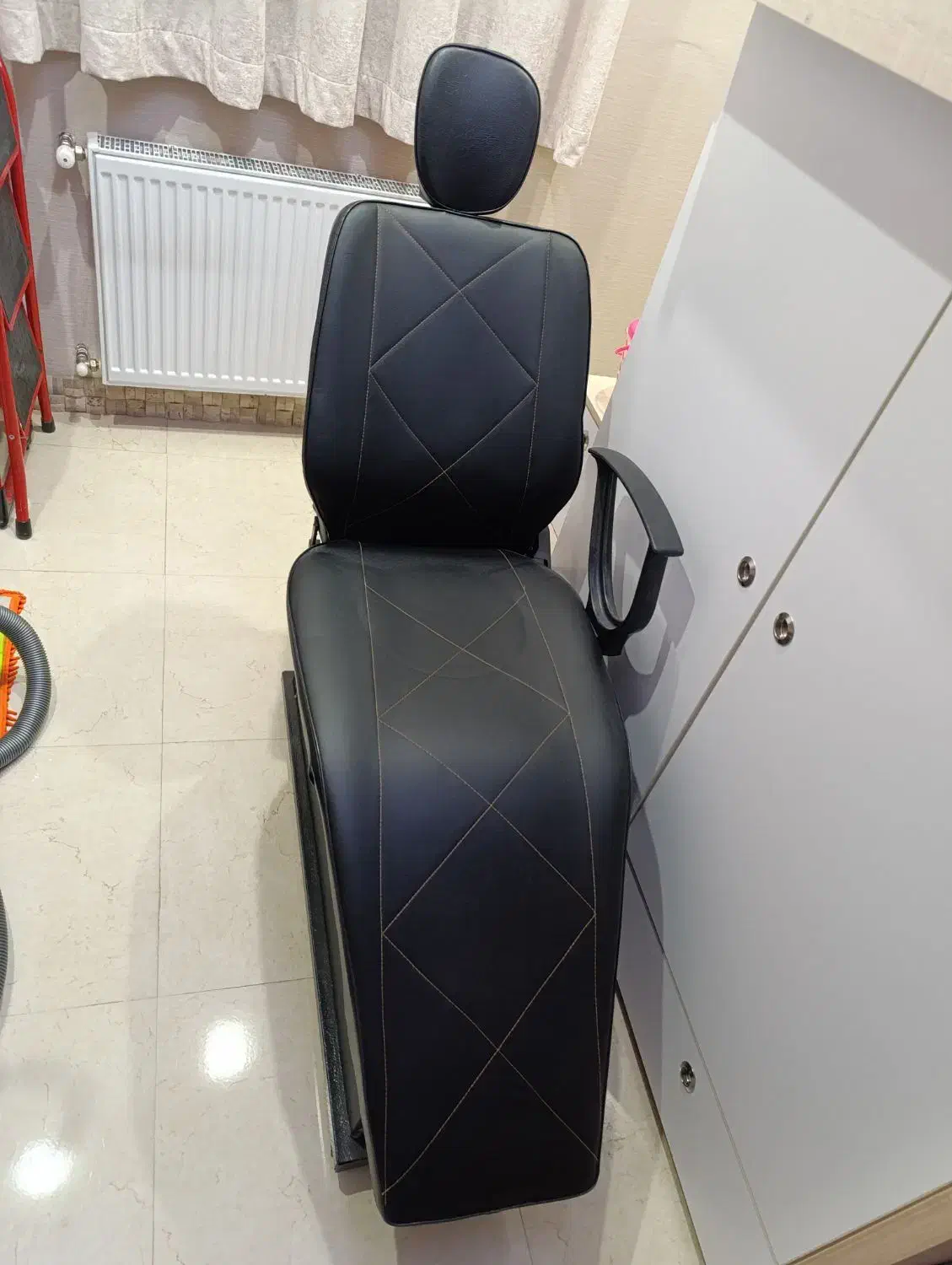 صندلی آرایشگاه|آرایشگاه و سالن‌های زیبایی|ری, دیلمان|دیوار