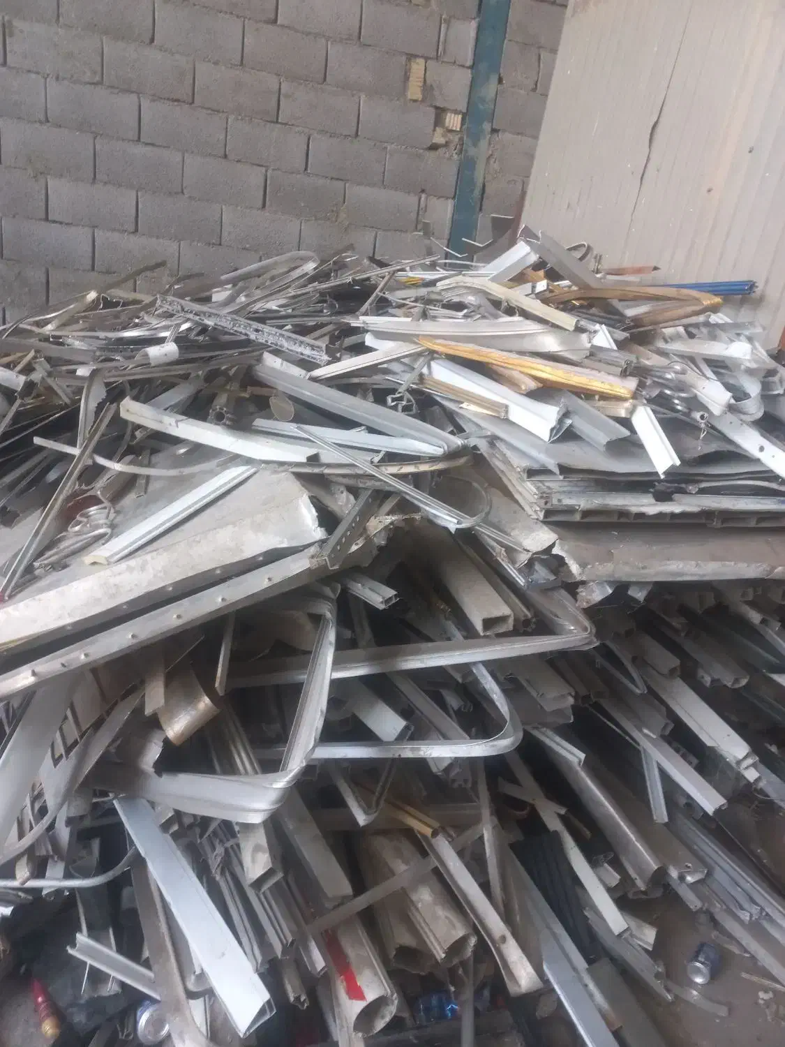 خرید فروش ضایعات|عمده‌فروشی|شیراز, شهرک ایثار|دیوار