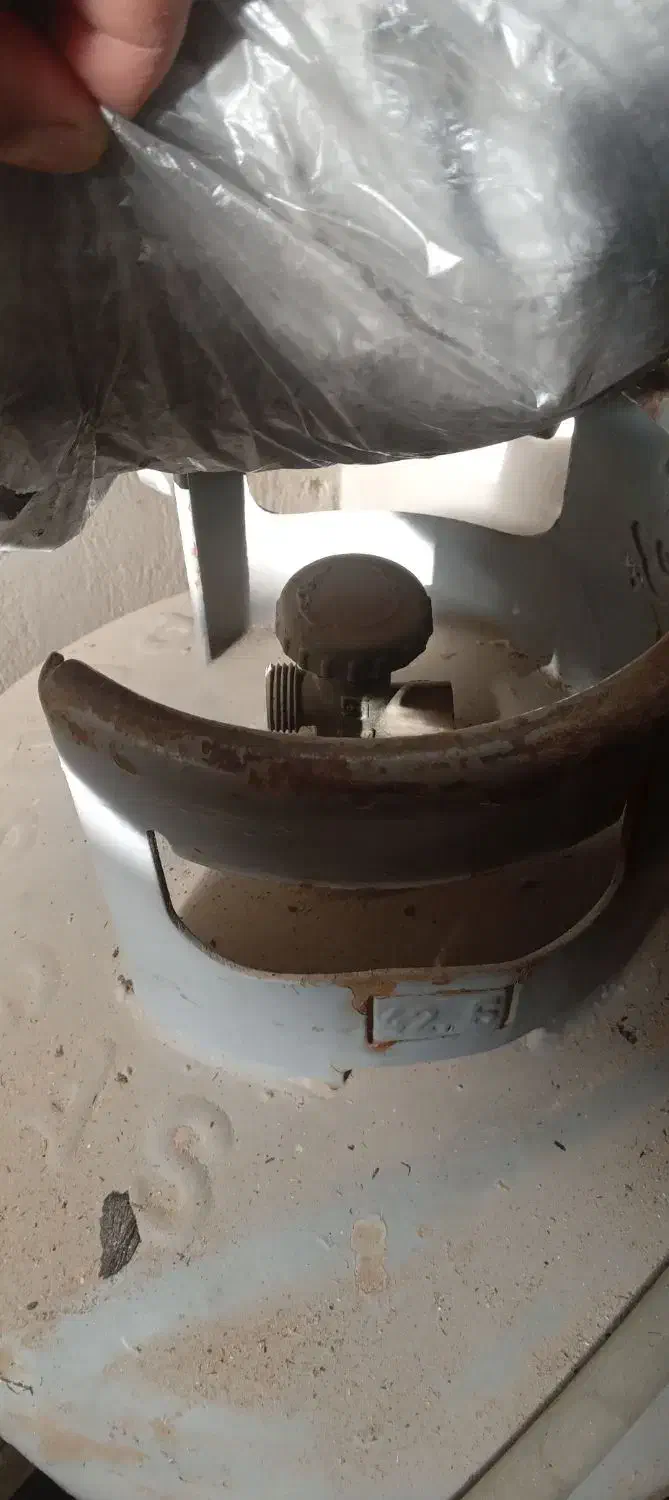 کپسول گاز پرسی بزرگ. در حد نپو کار نکرده|اجاق گاز و لوازم برقی پختوپز|اهواز, پردیس|دیوار