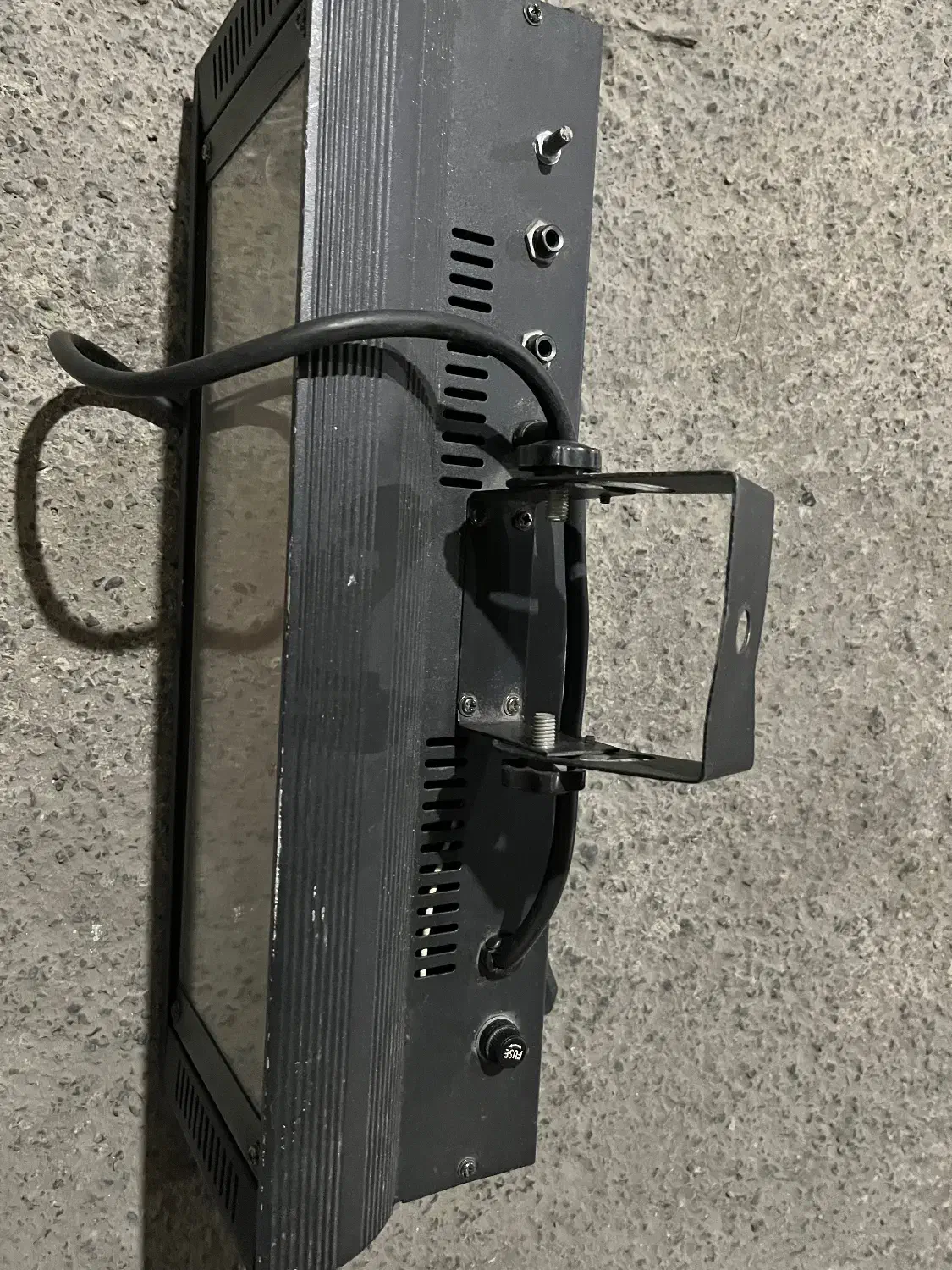 فلاشر|لامپ و چراغ|اندیشه, اندیشه فاز ۳|دیوار