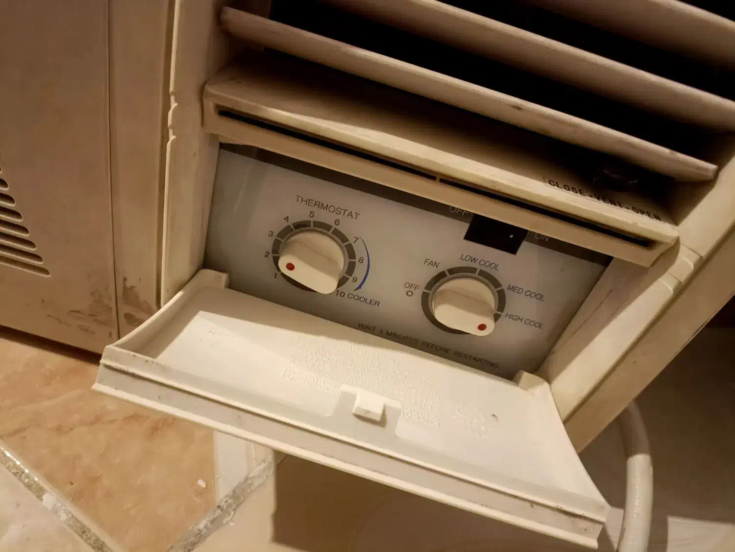 کولر گازی پشت پنجره ای اصل گری19 هزار|کولر گازی و فنکوئل|کرمان, |دیوار