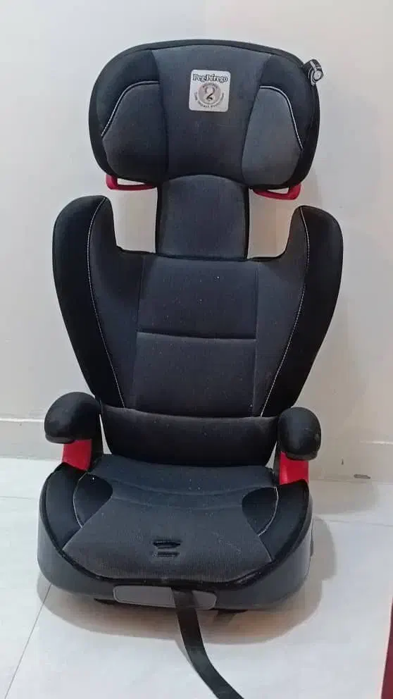 صندلی ماشین کودک peg perego|تخت و صندلی بچه|تهران, مینیسیتی (شهرک نفت)|دیوار