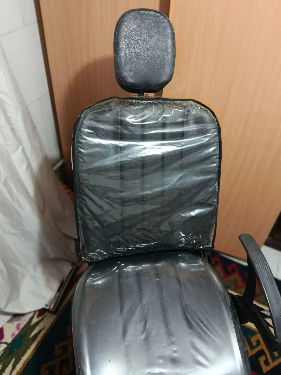 صندلی اصلاح نو|آرایشگاه و سالن‌های زیبایی|ارومیه, |دیوار