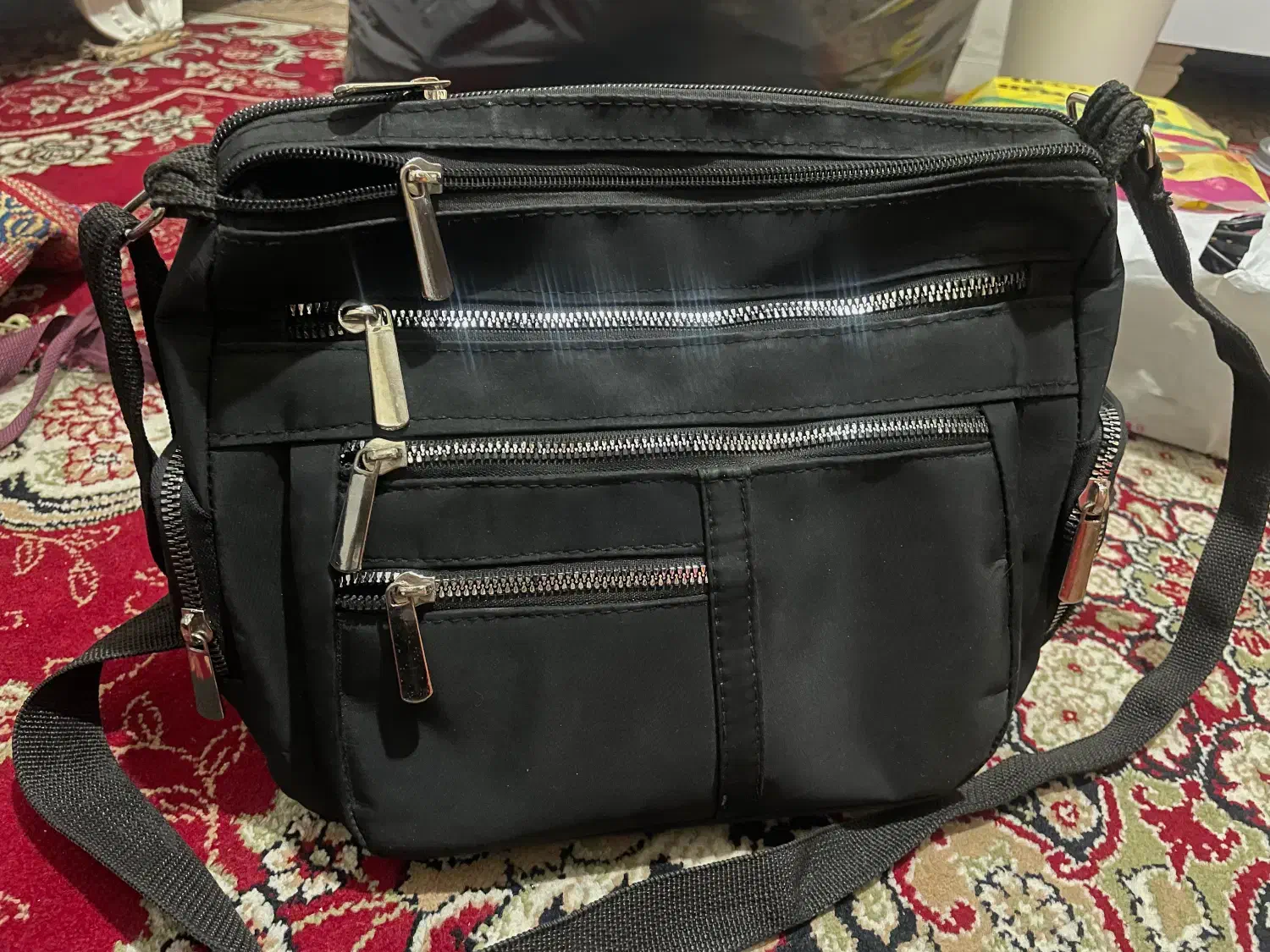 کیف|کیف، کفش، کمربند|اراک, |دیوار