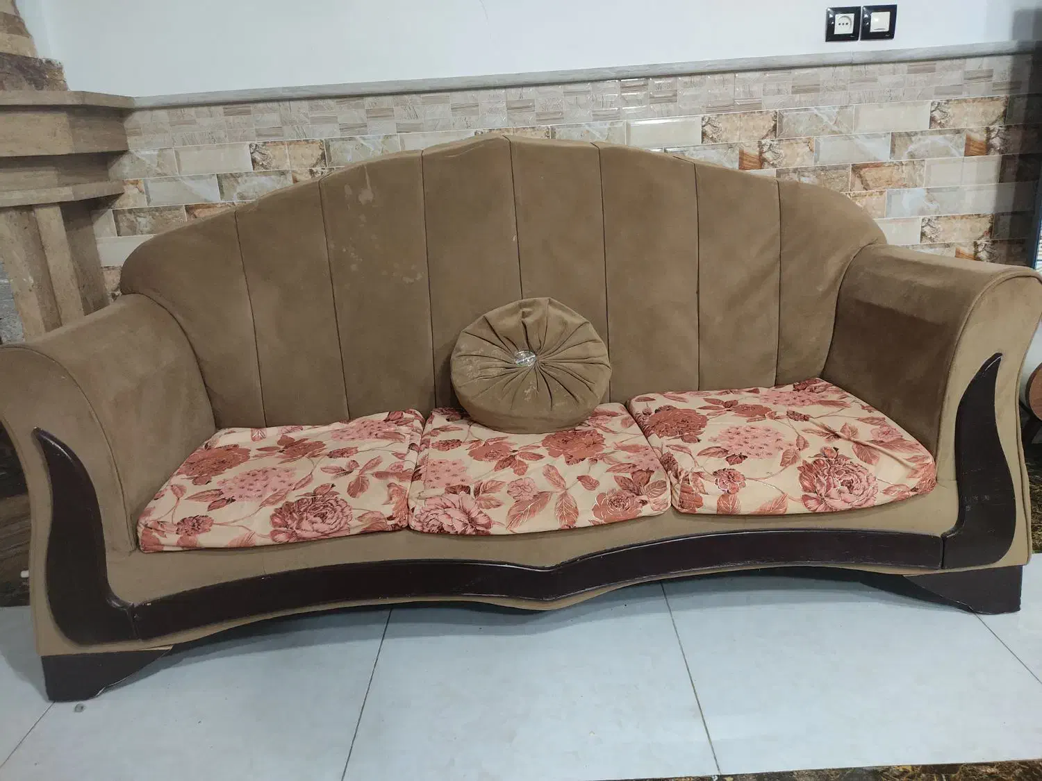 مبل راحتی 7 نفره|مبلمان خانگی و میز عسلی|کرمانشاه, |دیوار